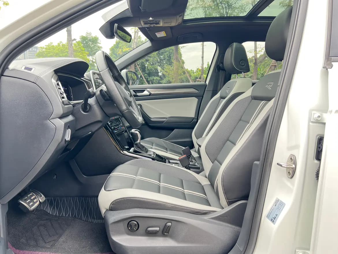 Volkswagen T-Roc 2023 г. 46113 км. — фото 18