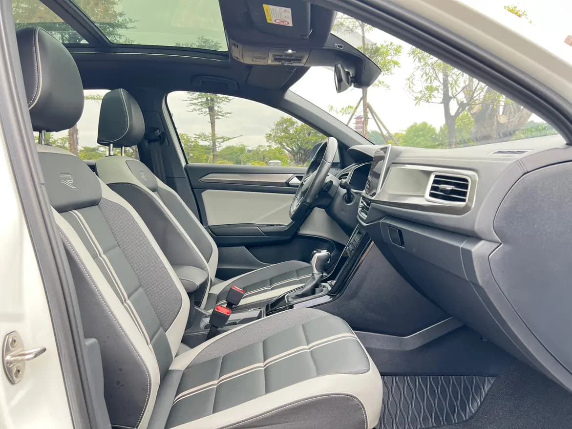Volkswagen T-Roc 2023 г. 46113 км. — фото 21