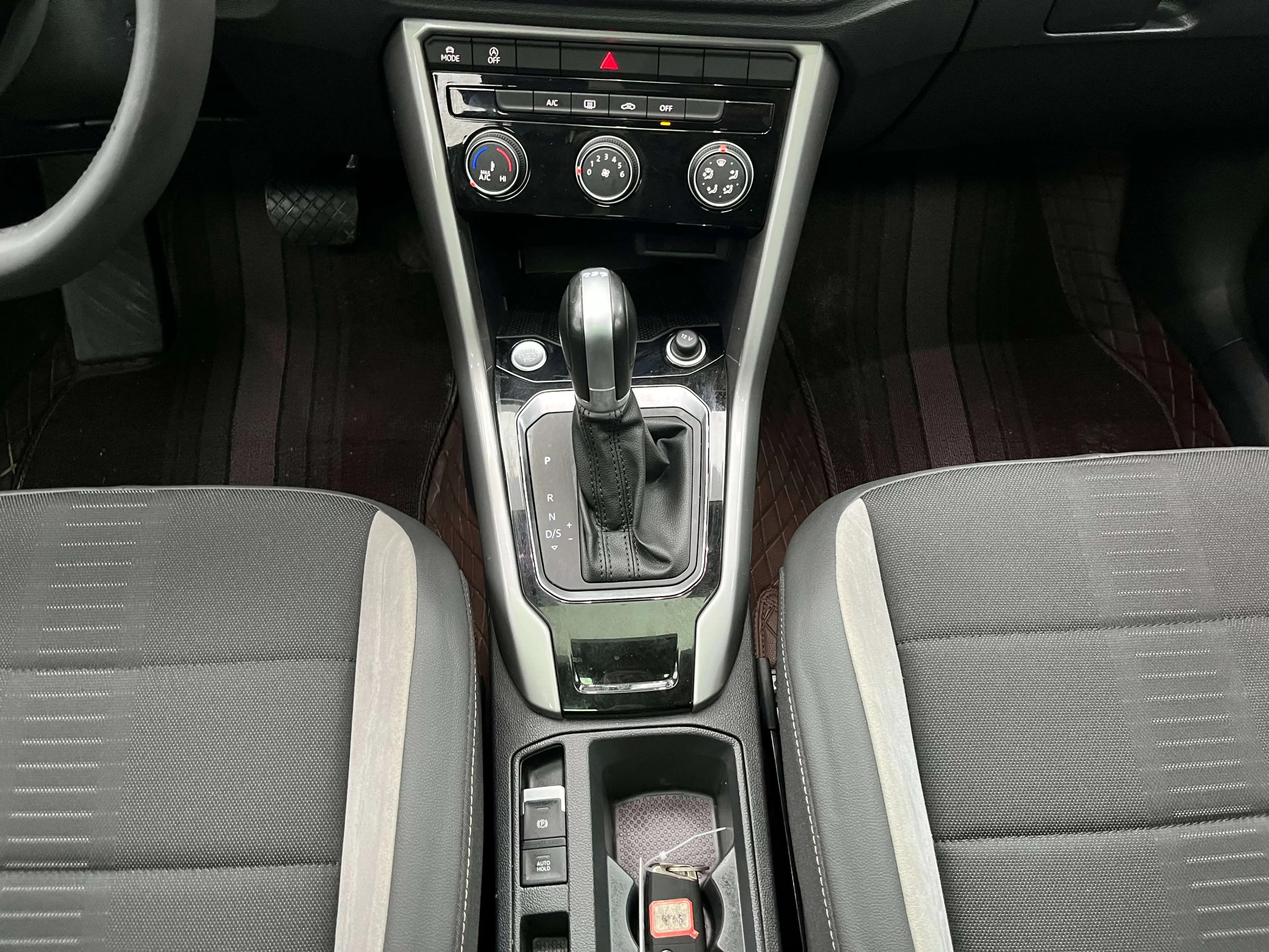 Volkswagen T-Roc 2022 г. 17111 км. — фото 18