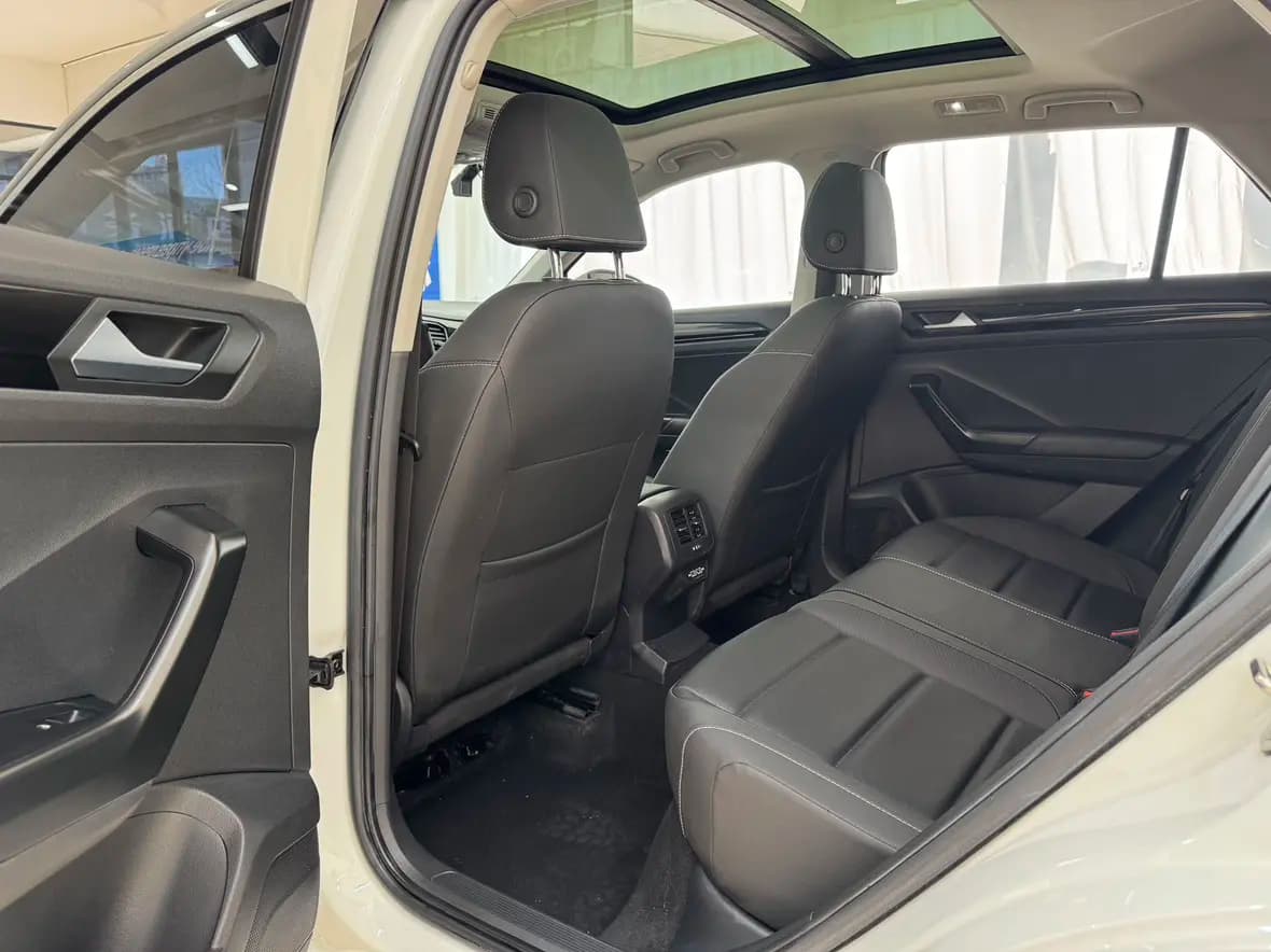 Volkswagen T-Roc 2022 г. 15110 км. — фото 18