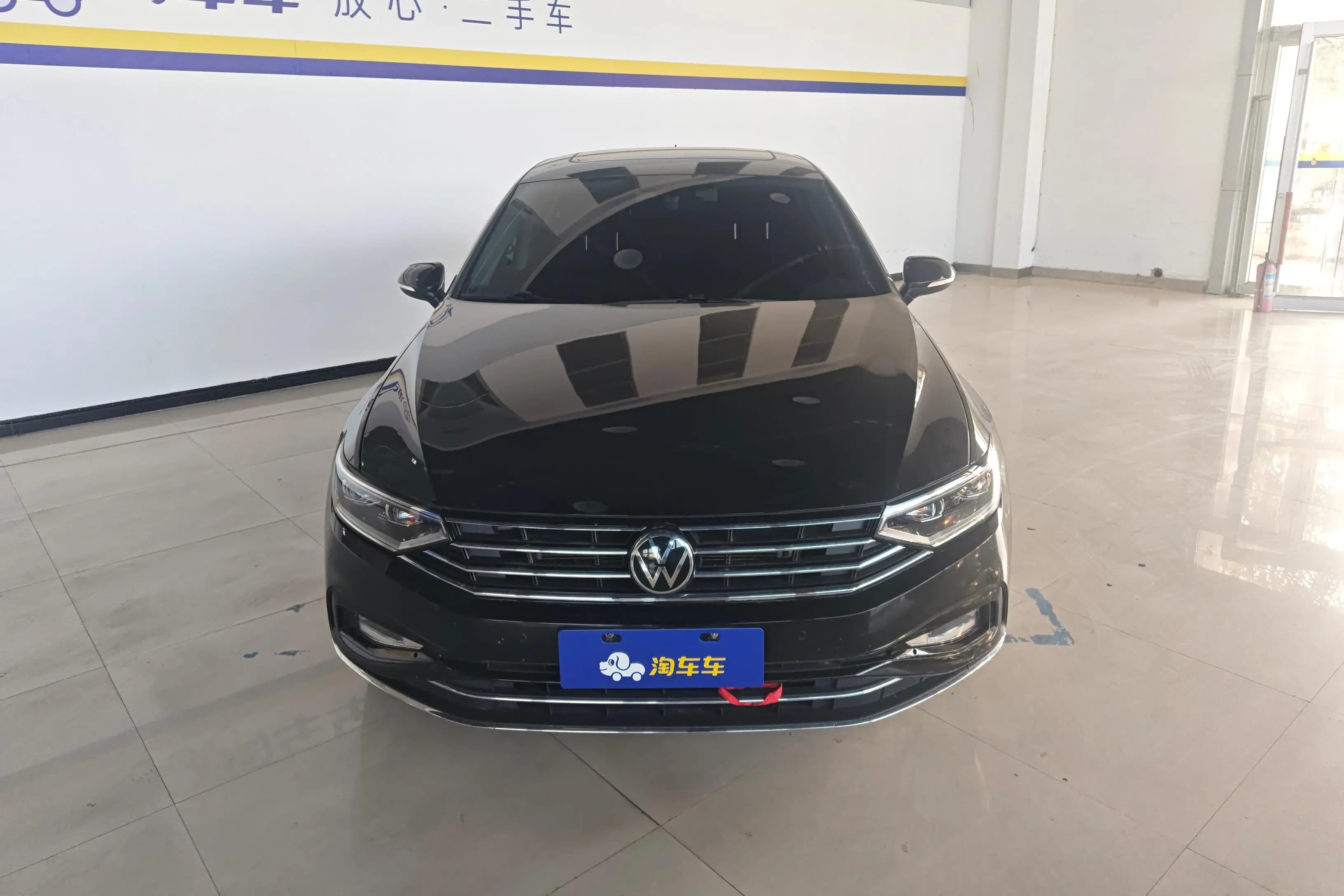 Volkswagen Magotan 2023 г. 45424 км. — фото 2
