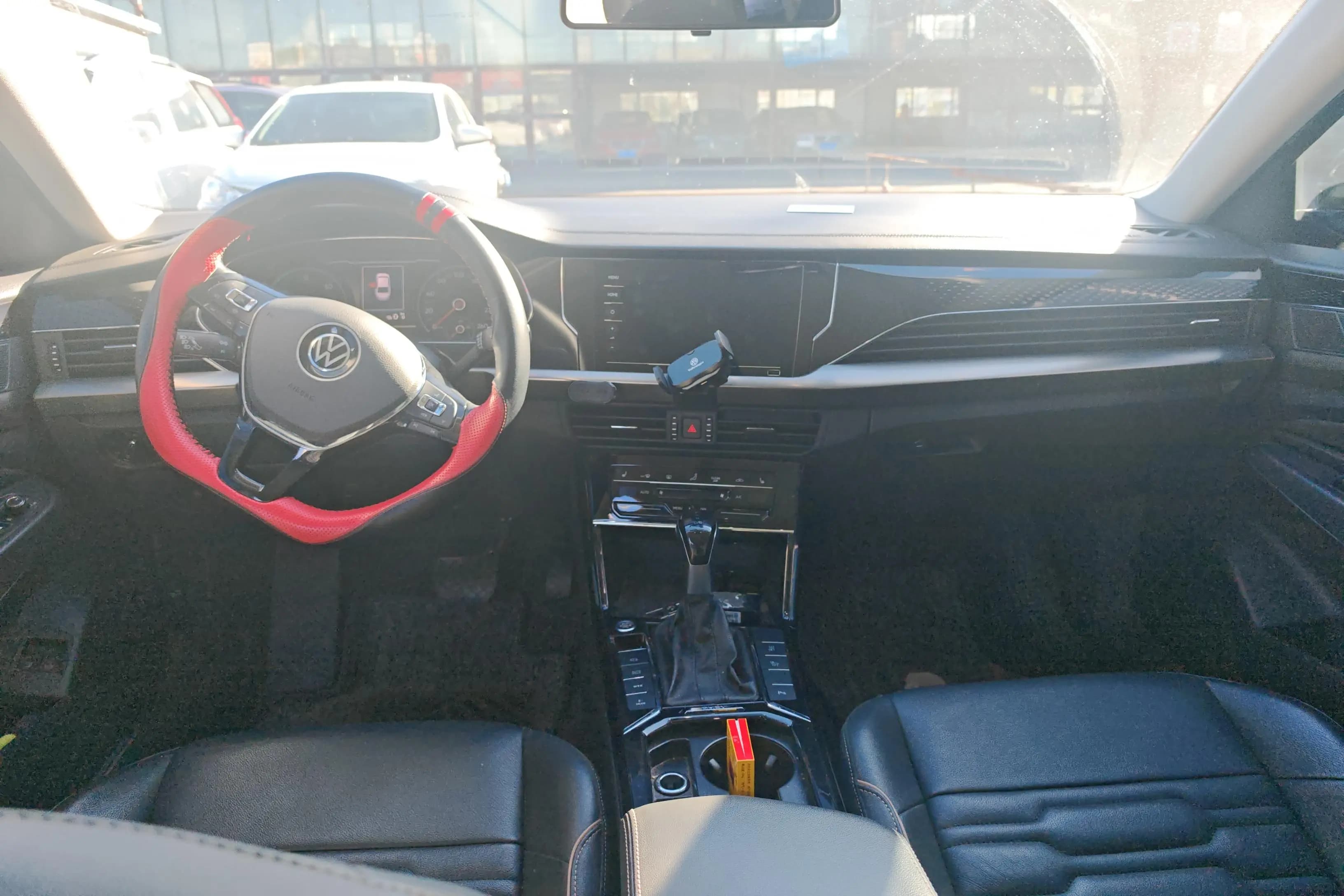 Volkswagen Passat PHEV 2021 г. 81981 км. — фото 11