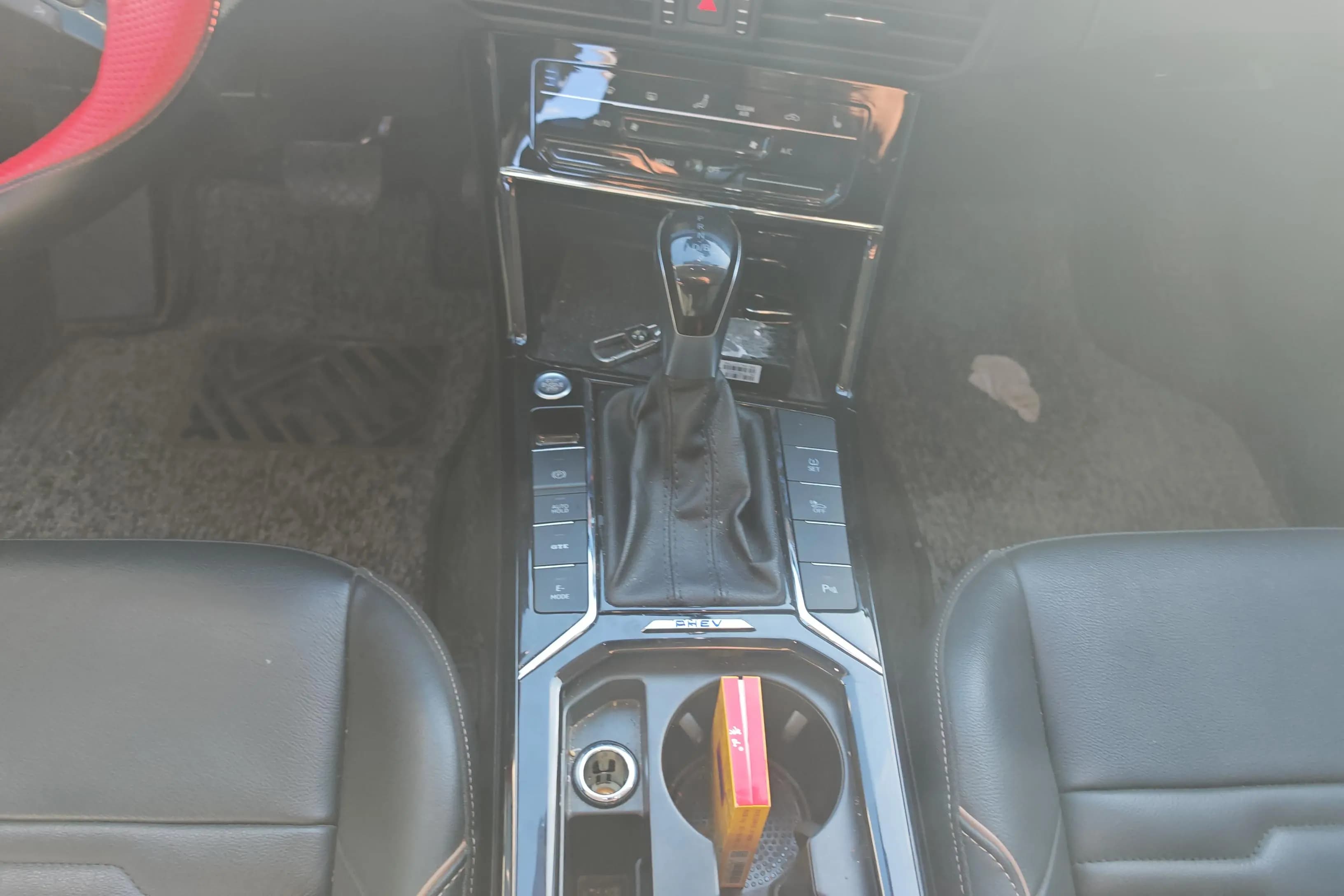 Volkswagen Passat PHEV 2021 г. 81981 км. — фото 14