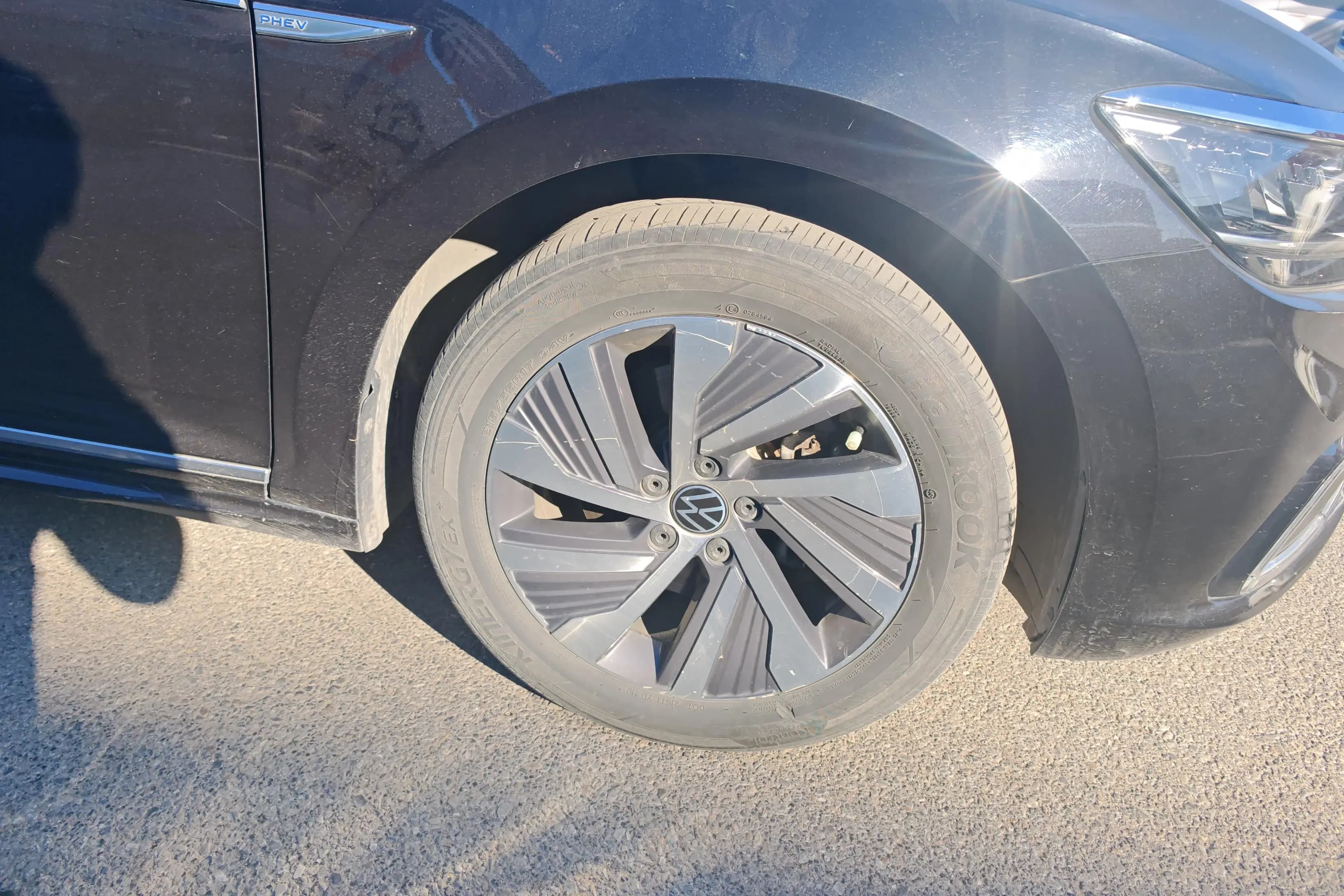 Volkswagen Passat PHEV 2021 г. 81981 км. — фото 8