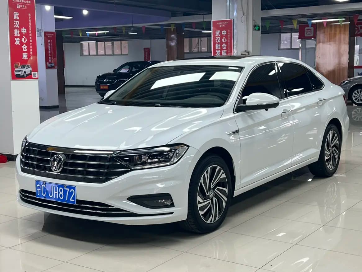 Volkswagen Sagitar 2021 г. 34103 км.