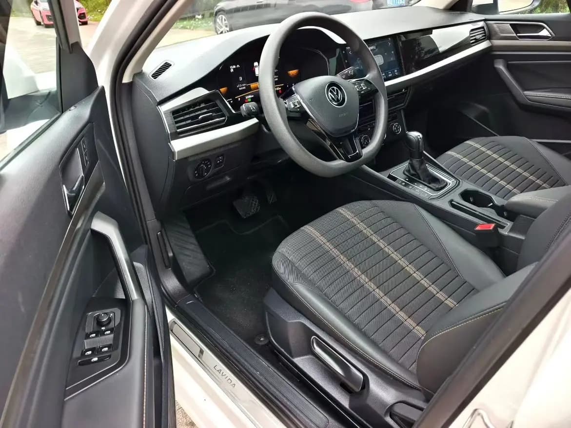 Volkswagen Lavida 2022 г. 32118 км. — фото 8