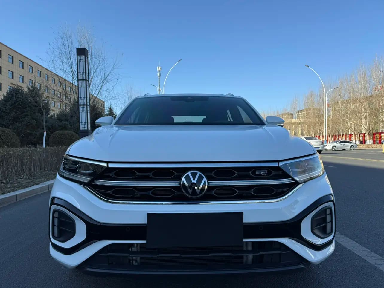 Volkswagen T-Roc 2023 г. 34109 км. — фото 2
