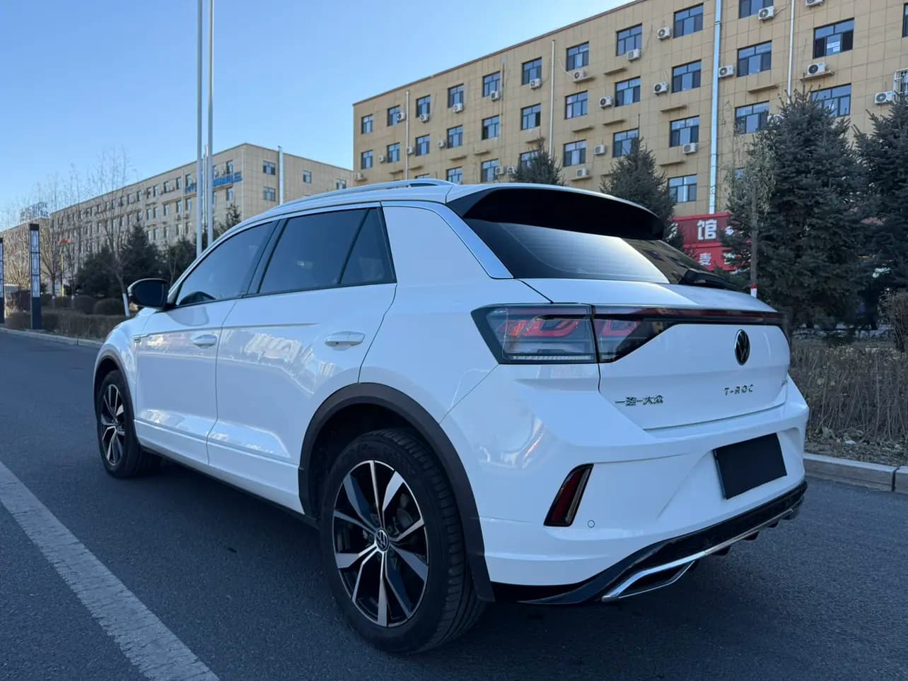 Volkswagen T-Roc 2023 г. 34109 км. — фото 4