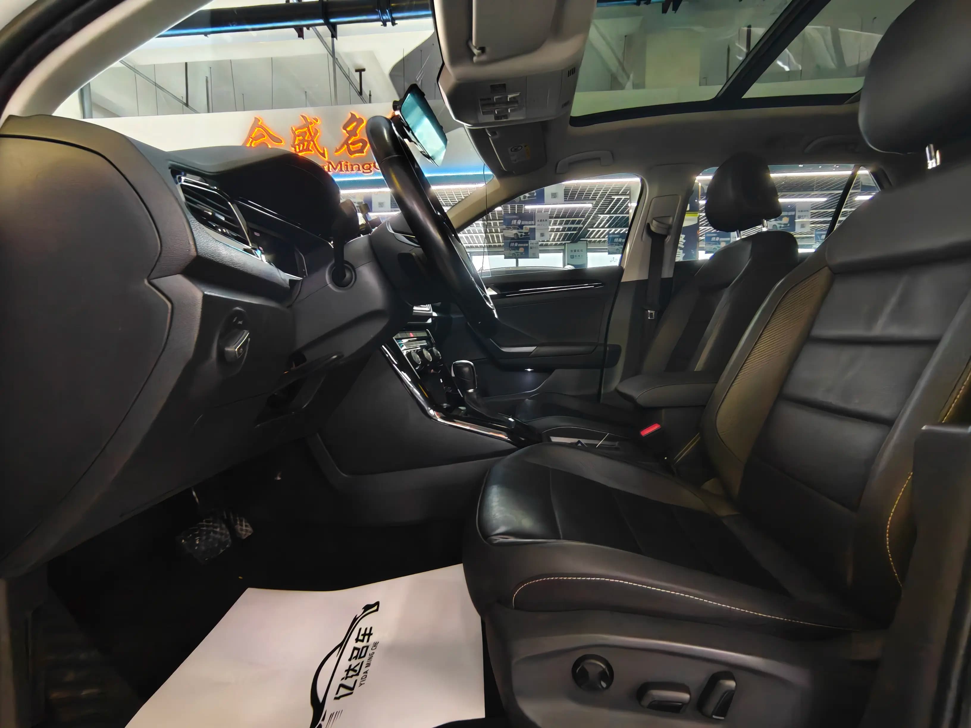 Volkswagen T-Roc 2022 г. 41108 км. — фото 17