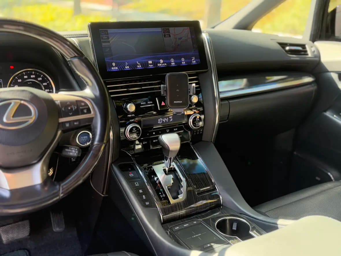 Lexus LM 2021 г. 89094 км. — фото 14