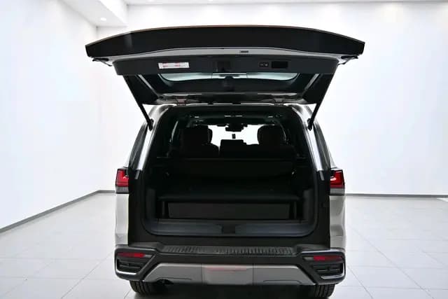 Lexus LX 2025 г. 3259 км. — фото 12