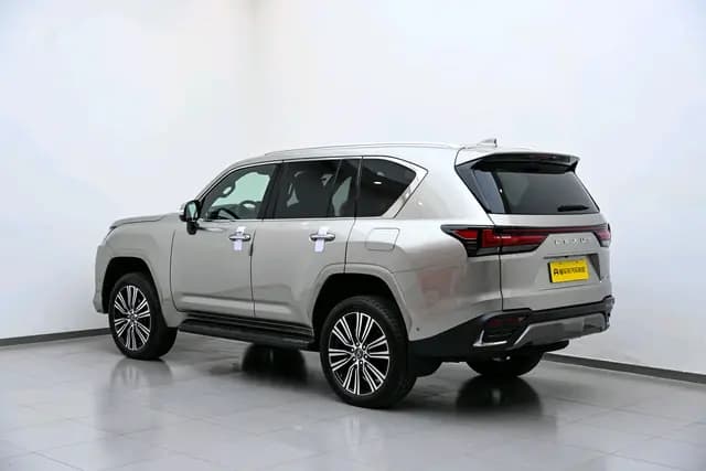 Lexus LX 2025 г. 3259 км. — фото 5