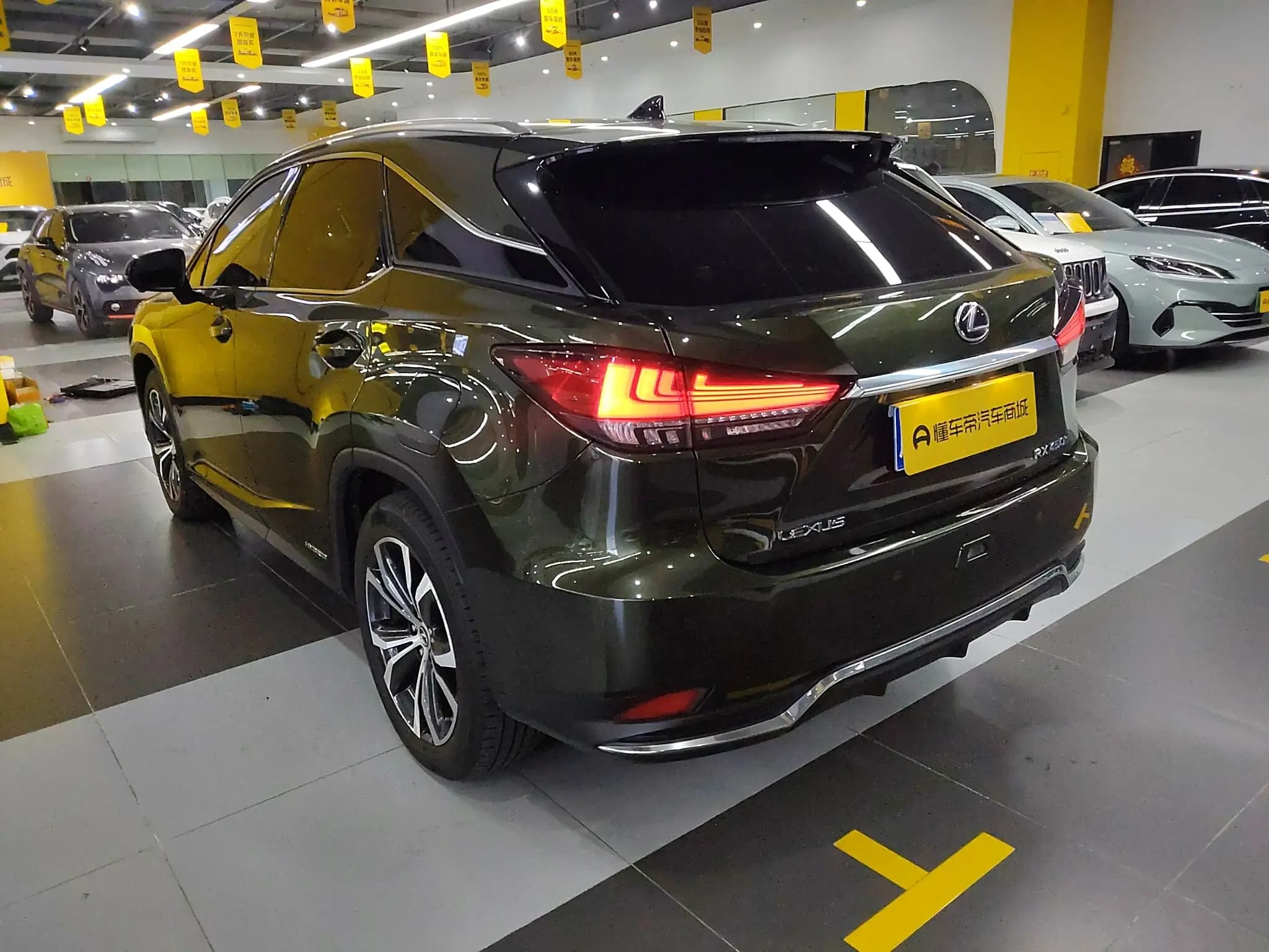 Lexus RX 2021 г. 79145 км. — фото 6