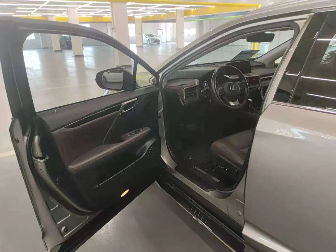 Lexus RX 2022 г. 56044 км. — фото 12