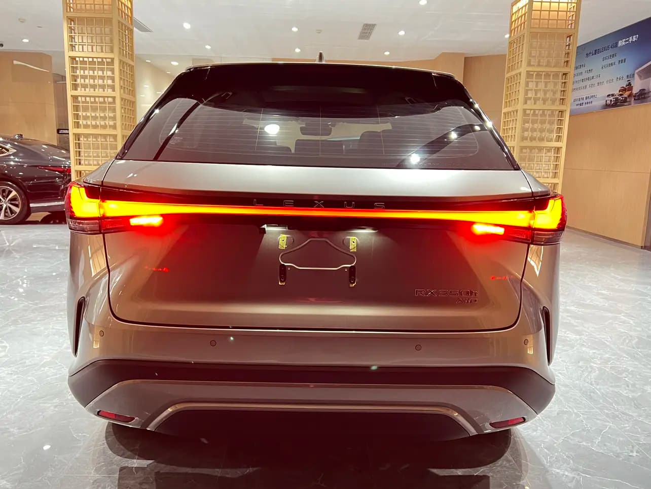 Lexus RX 2023 г. 29043 км. — фото 5