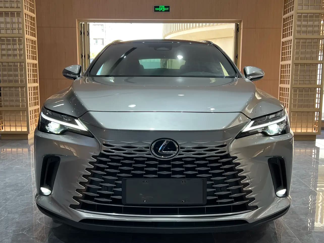 Lexus RX 2024 г. 49038 км. — фото 2