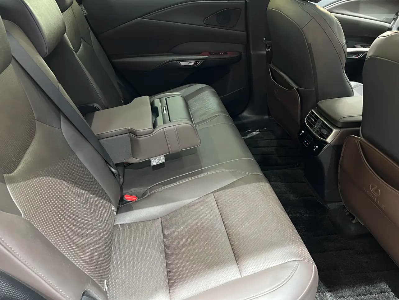 Lexus RX 2024 г. 49038 км. — фото 17