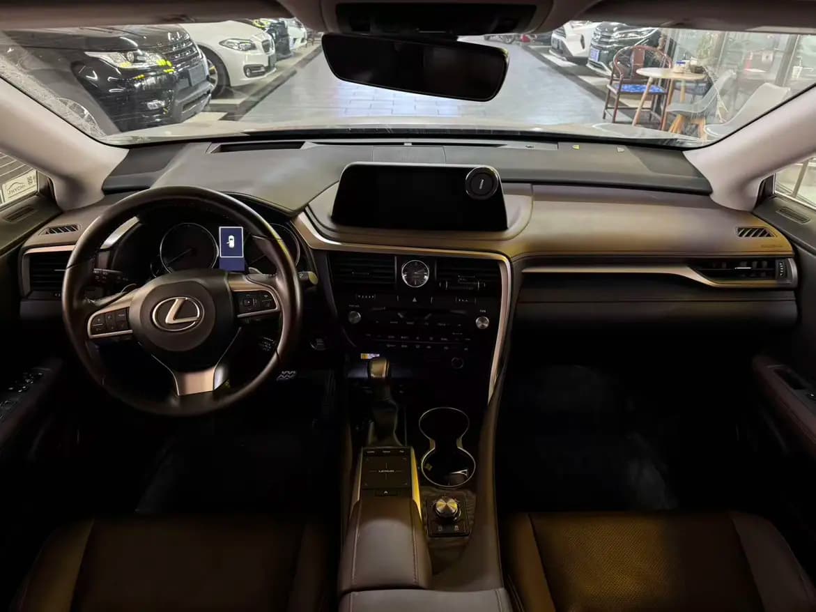 Lexus RX 2022 г. 32035 км. — фото 5