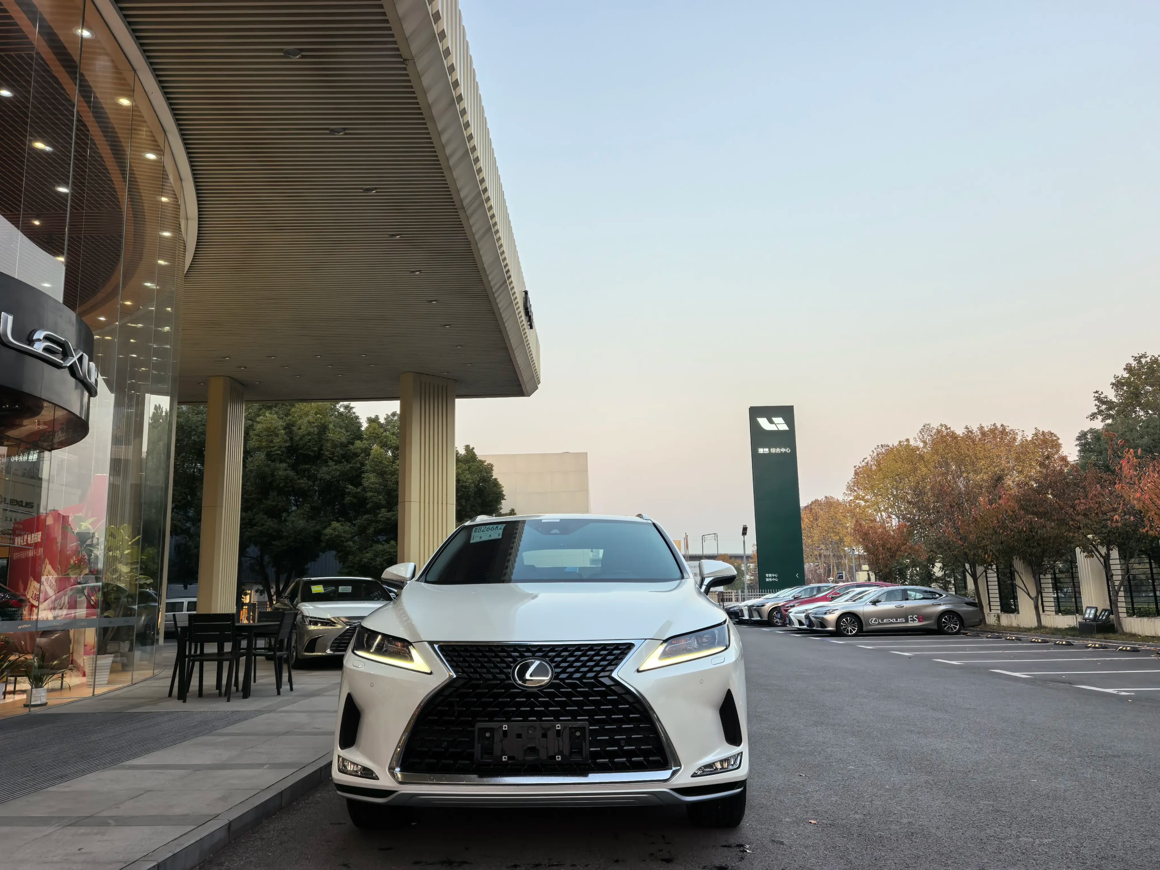 Lexus RX 2022 г. 103034 км. — фото 2
