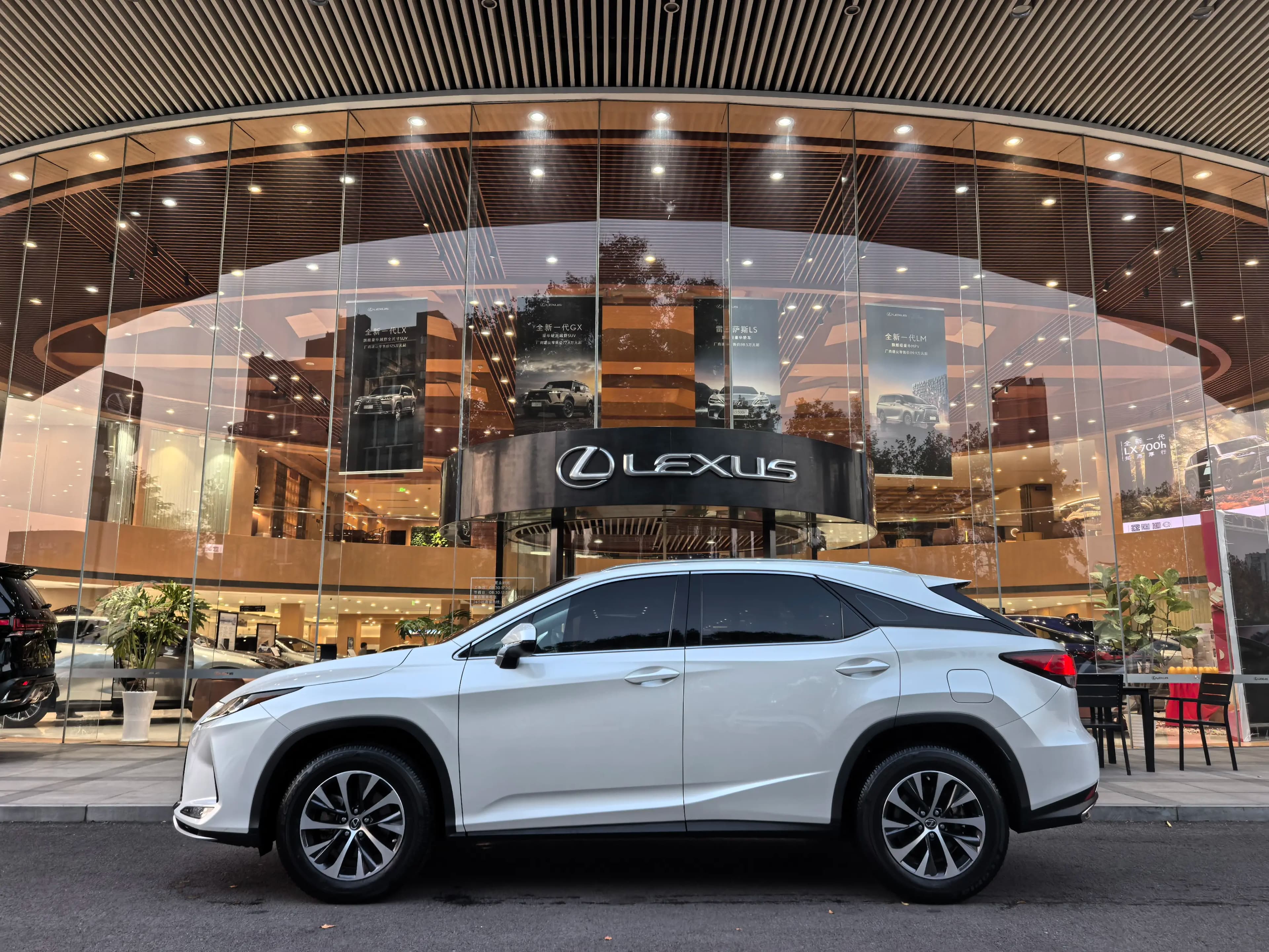Lexus RX 2022 г. 103034 км. — фото 3
