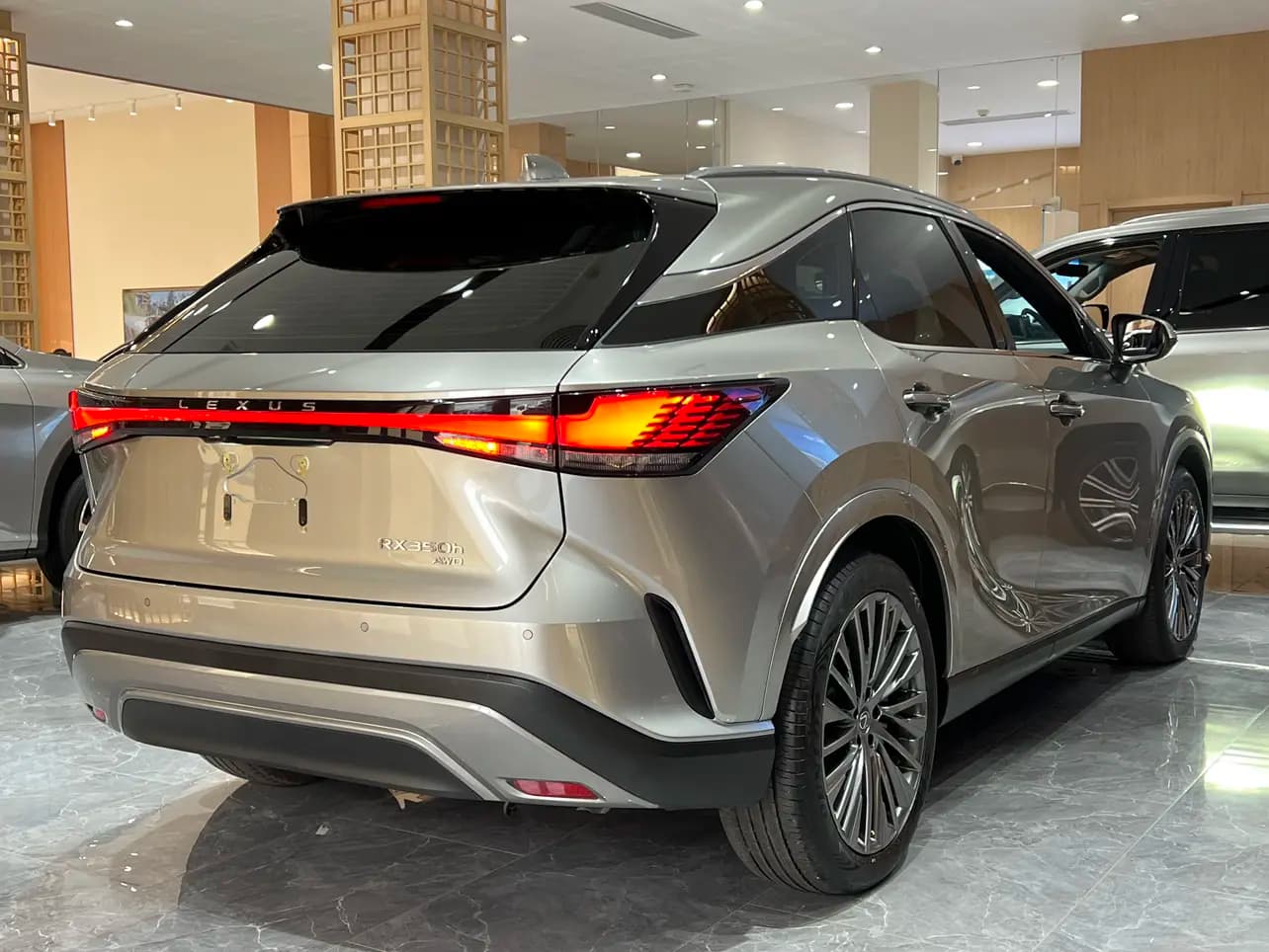 Lexus RX 2024 г. 28033 км. — фото 6
