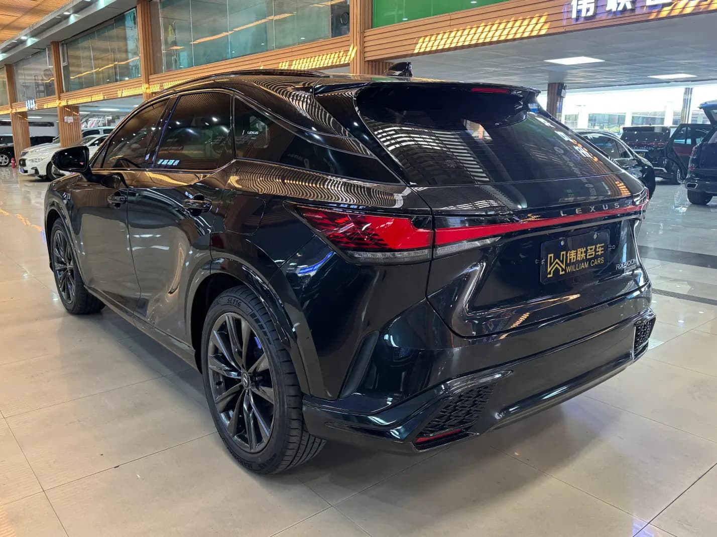 Lexus RX 2023 г. 54032 км. — фото 4