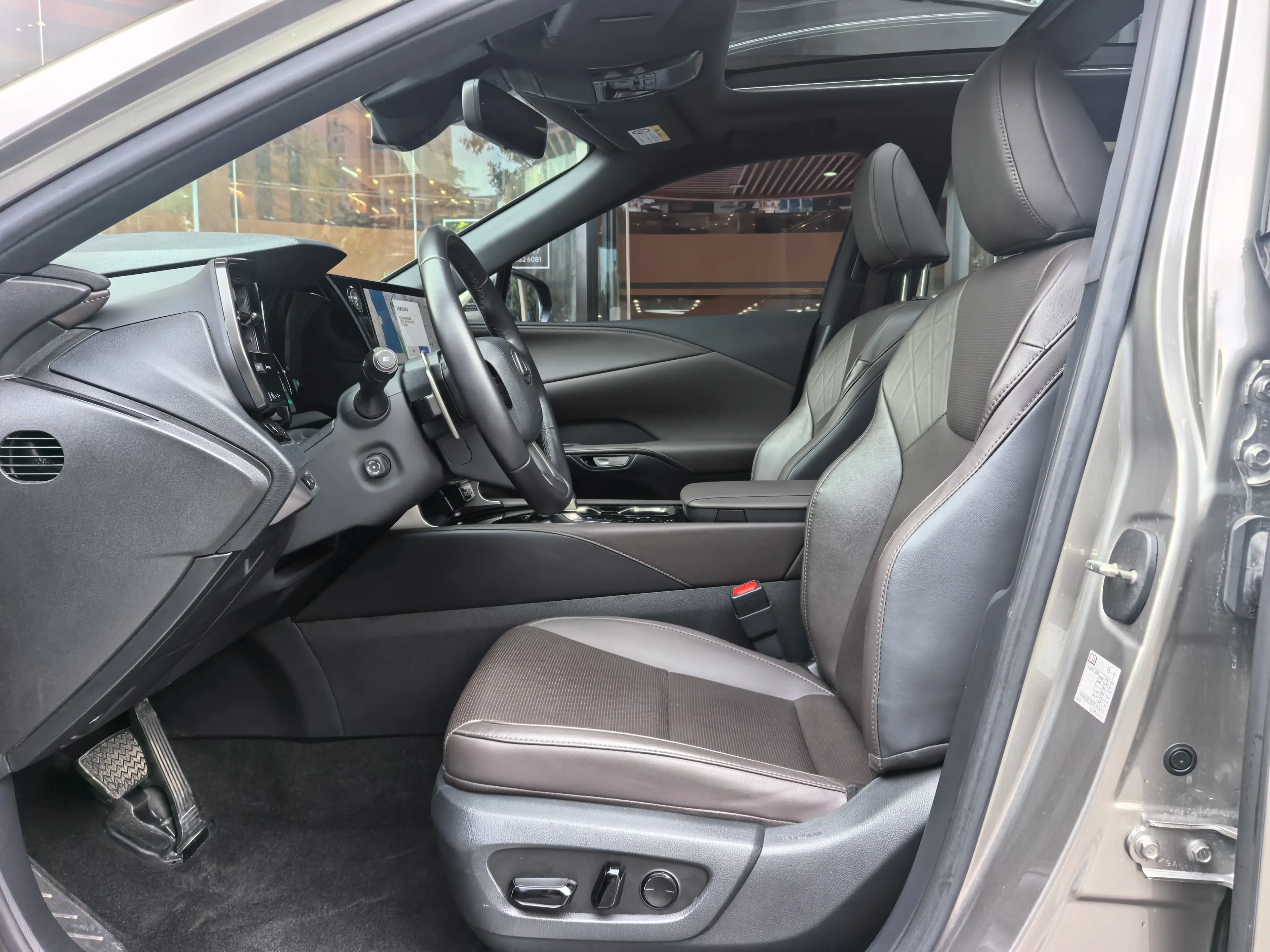 Lexus RX 2024 г. 55030 км. — фото 16