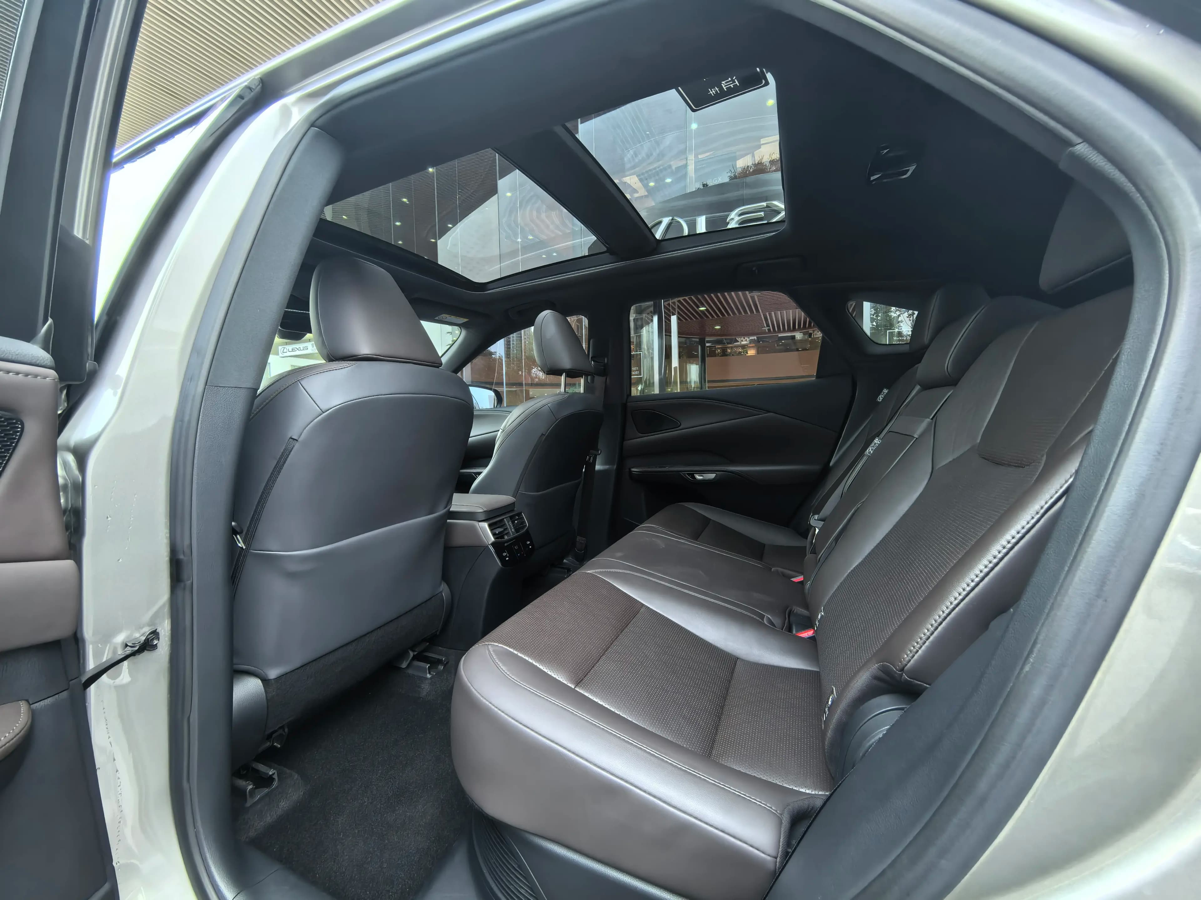 Lexus RX 2024 г. 55030 км. — фото 17