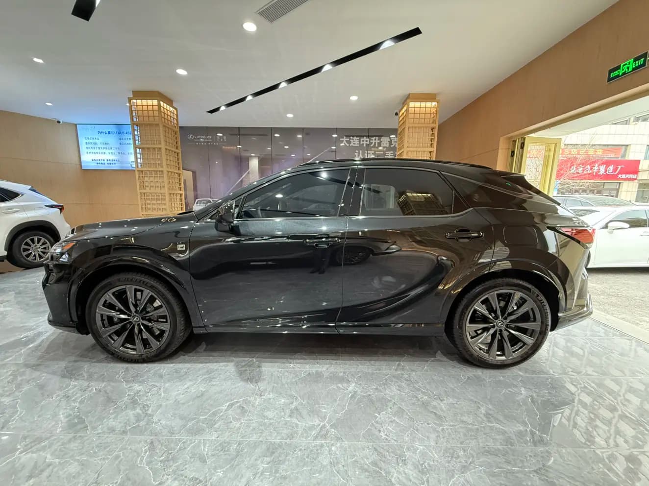 Lexus RX 2025 г. 4928 км. — фото 3