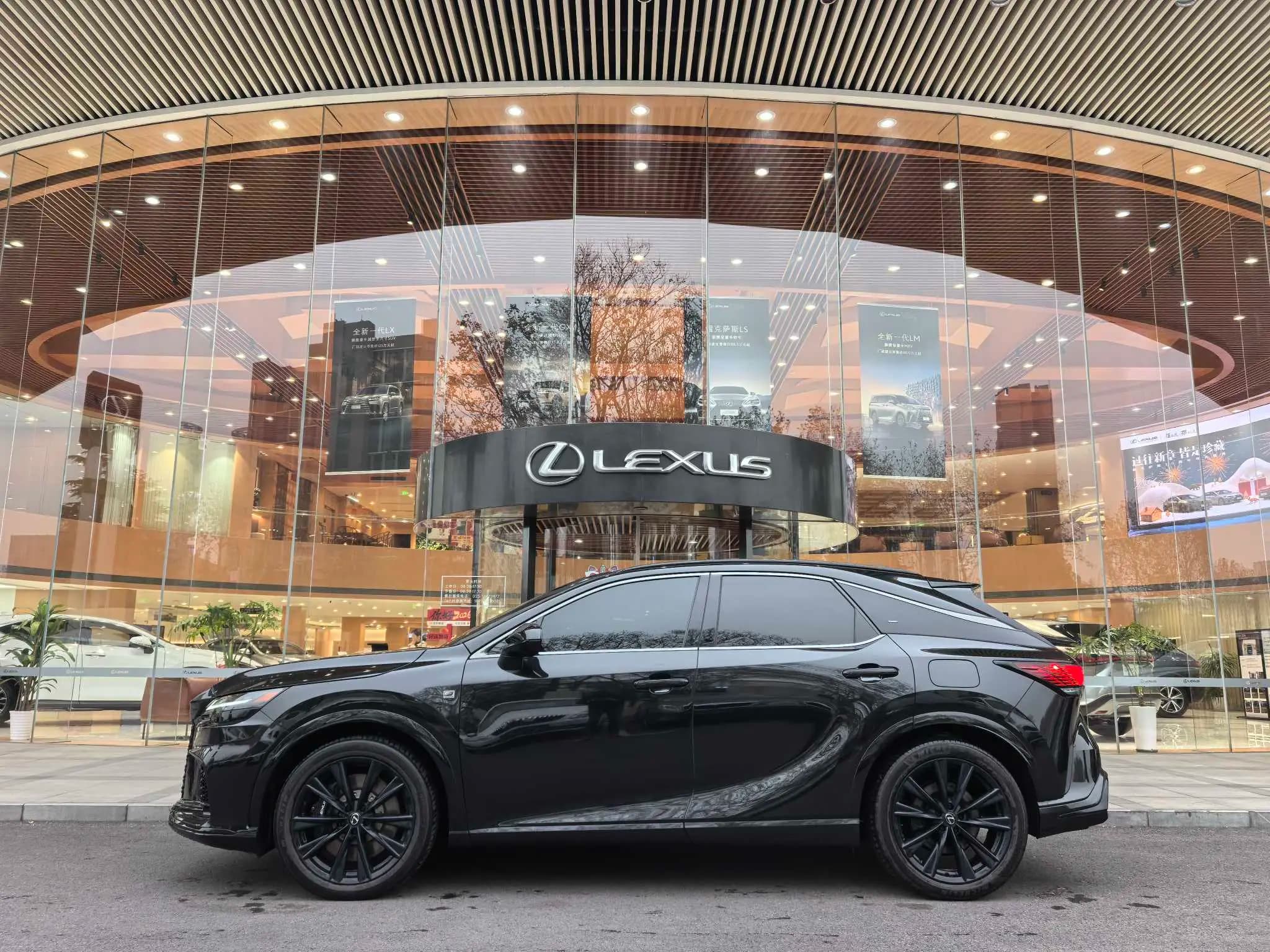 Lexus RX 2024 г. 29026 км. — фото 4