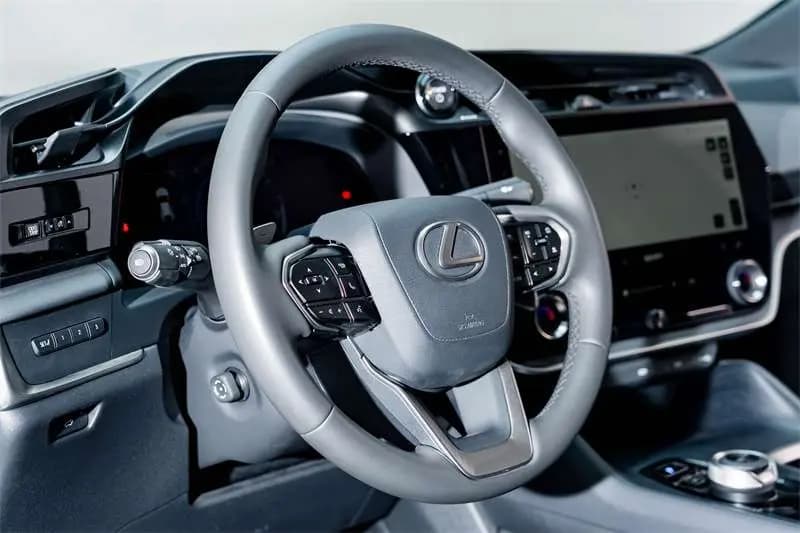 Lexus RZ 2023 г. 17102 км. — фото 11