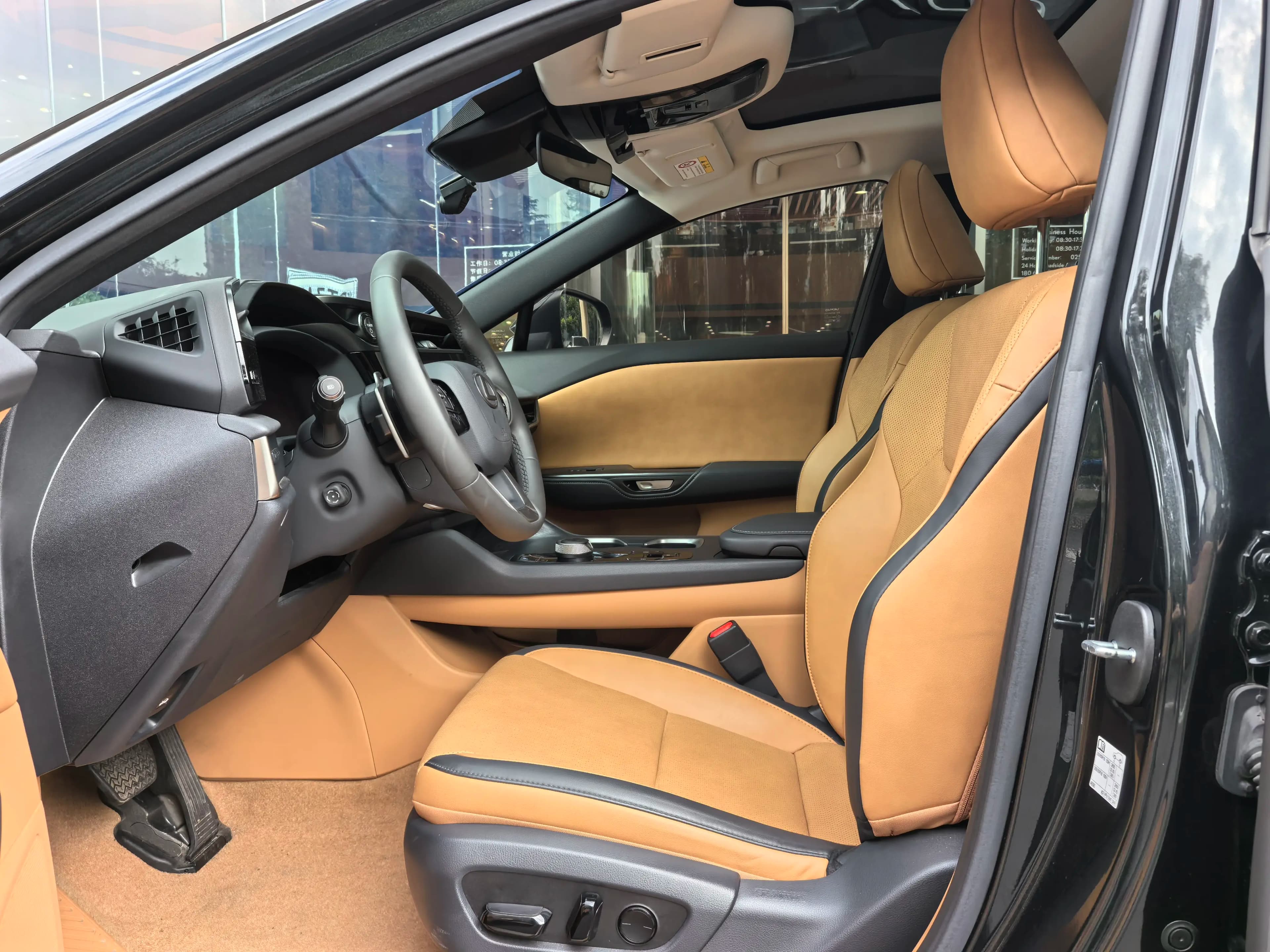 Lexus RZ 2024 г. 17105 км. — фото 14