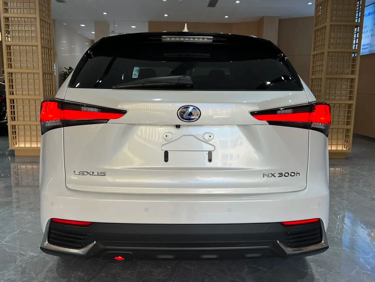 Lexus NX 2021 г. 87014 км. — фото 5
