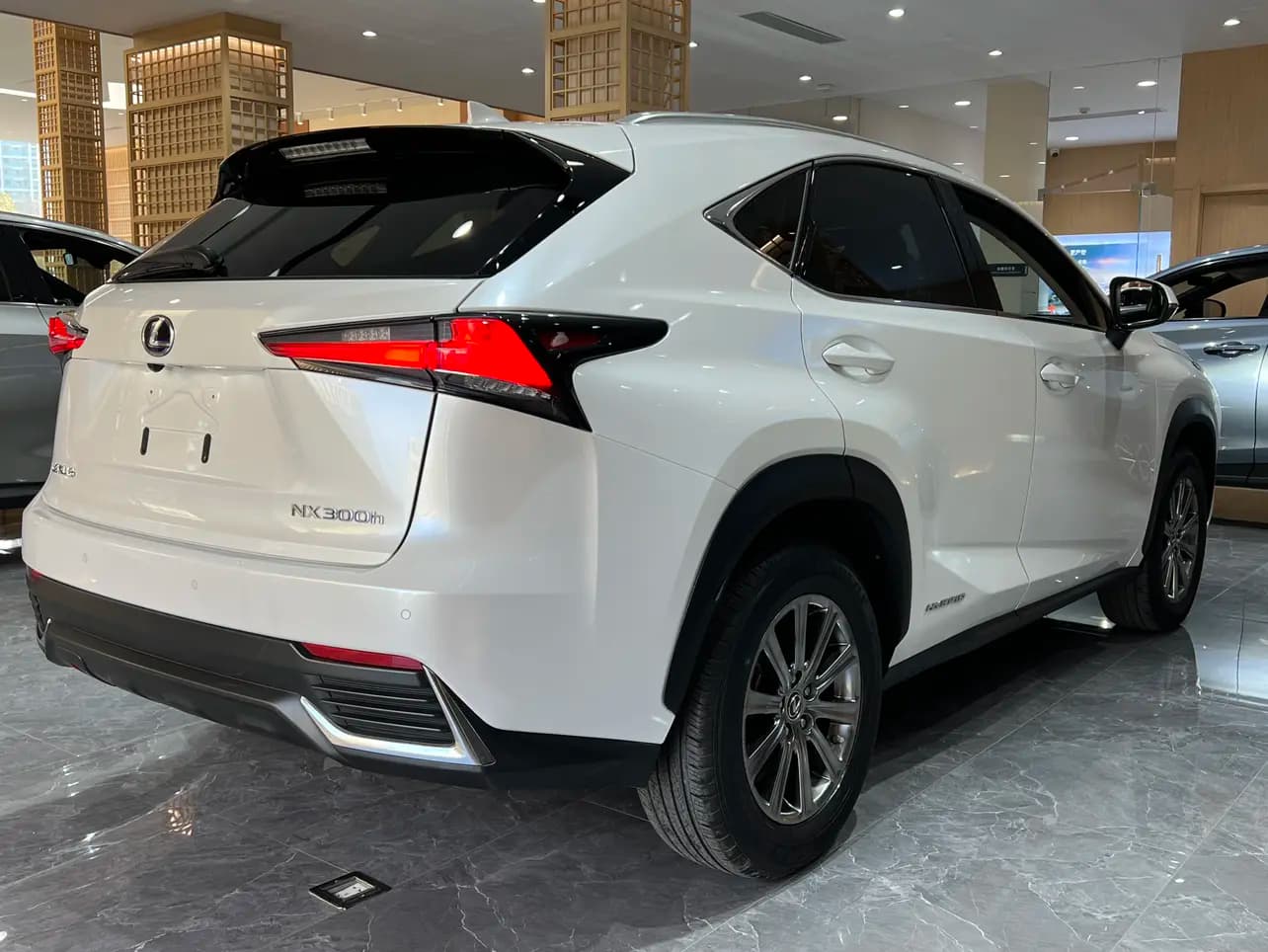 Lexus NX 2021 г. 87014 км. — фото 6