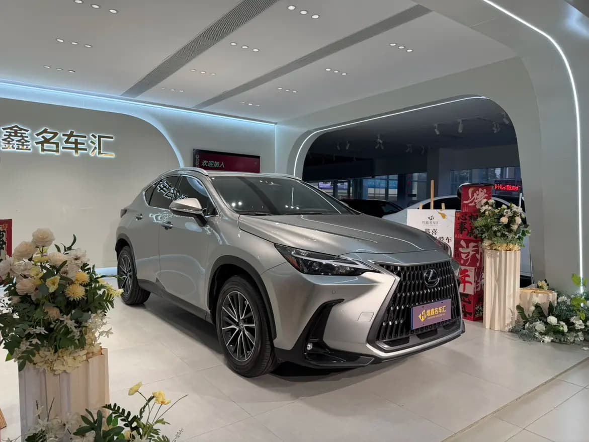 Lexus NX 2023 г. 32016 км. — фото 3