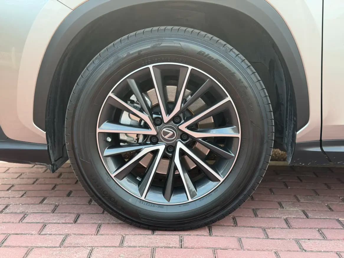 Lexus NX 2023 г. 32016 км. — фото 7