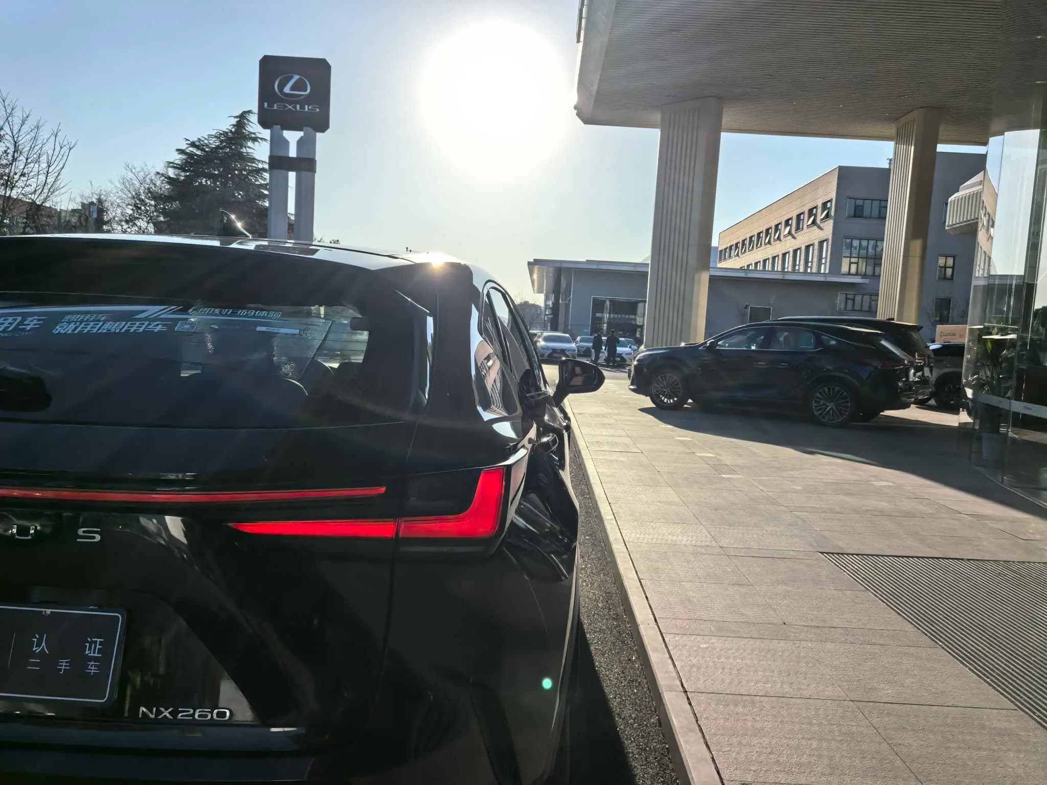 Lexus NX 2023 г. 36018 км. — фото 7