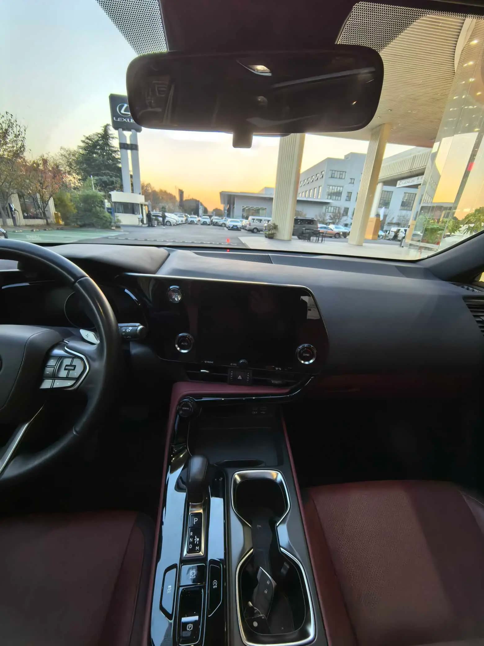 Lexus NX 2023 г. 42019 км. — фото 7