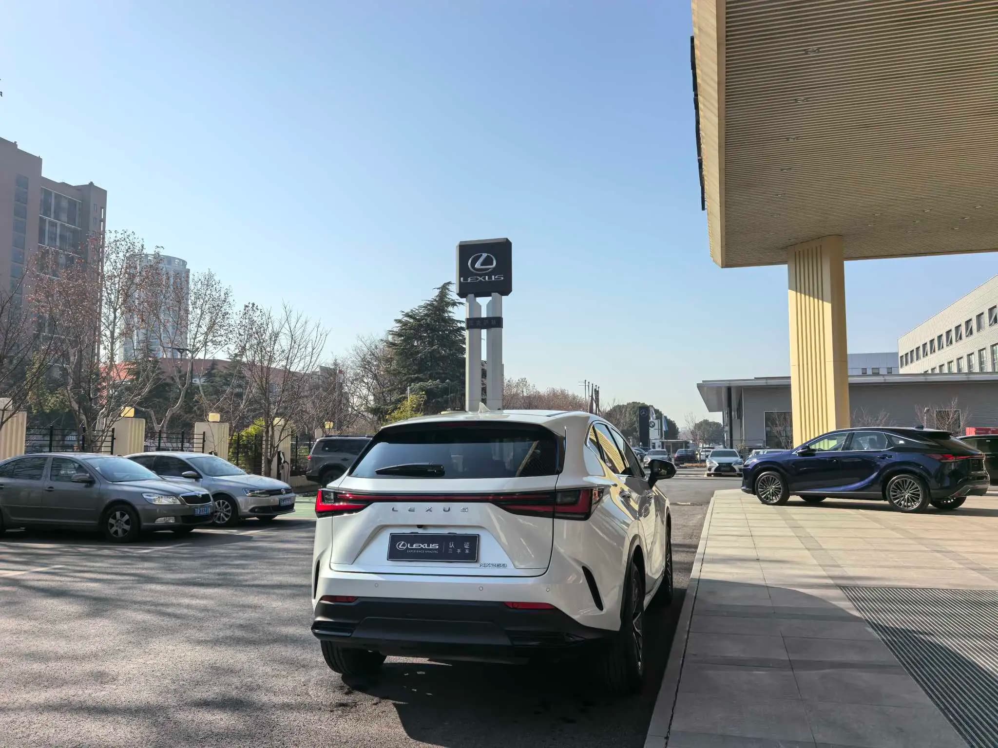 Lexus NX 2023 г. 40020 км. — фото 3