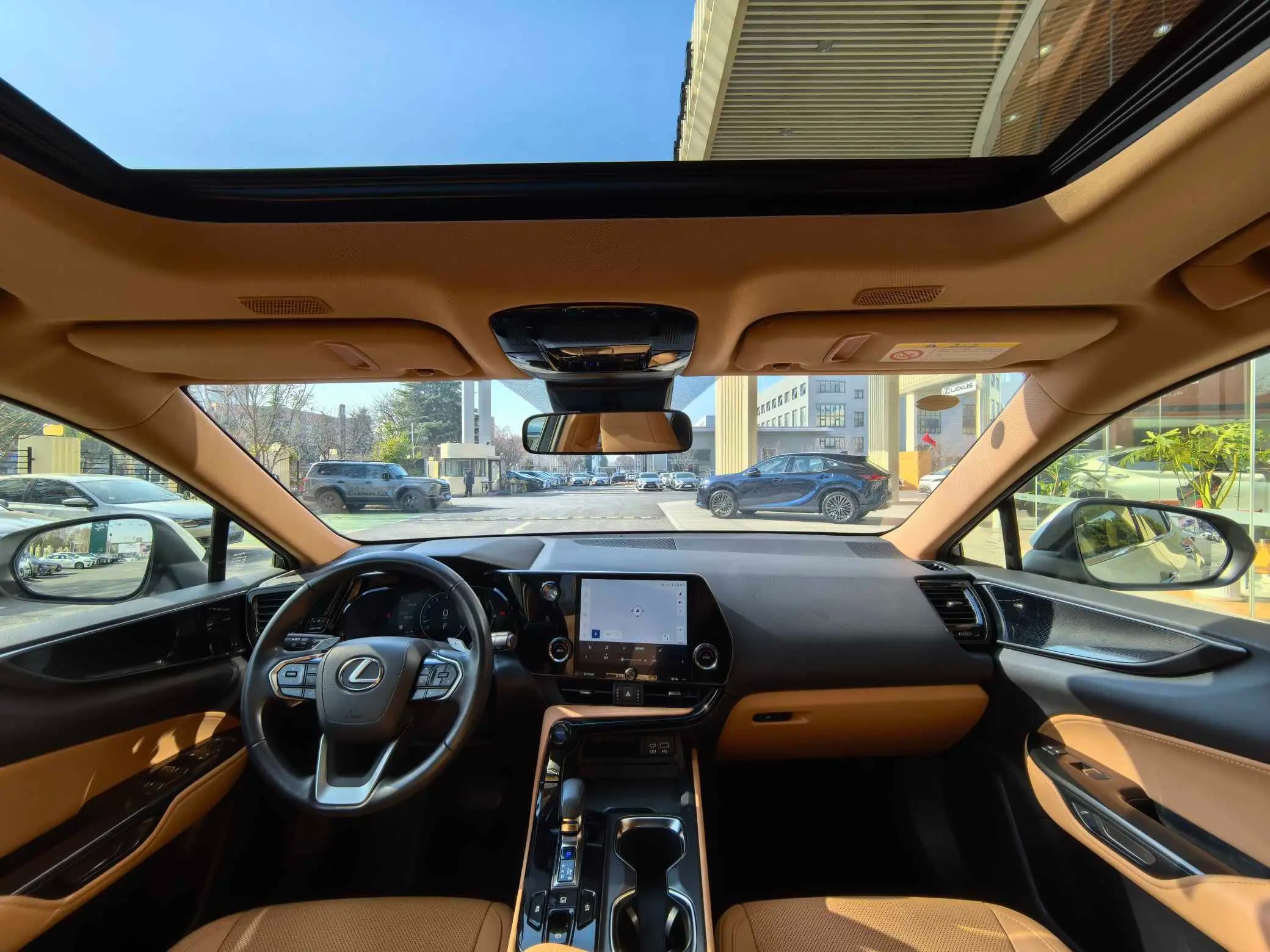 Lexus NX 2023 г. 40020 км. — фото 10