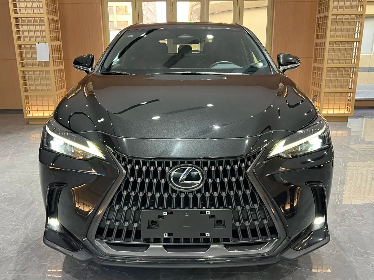 Lexus NX 2023 г. 43024 км. — фото 2