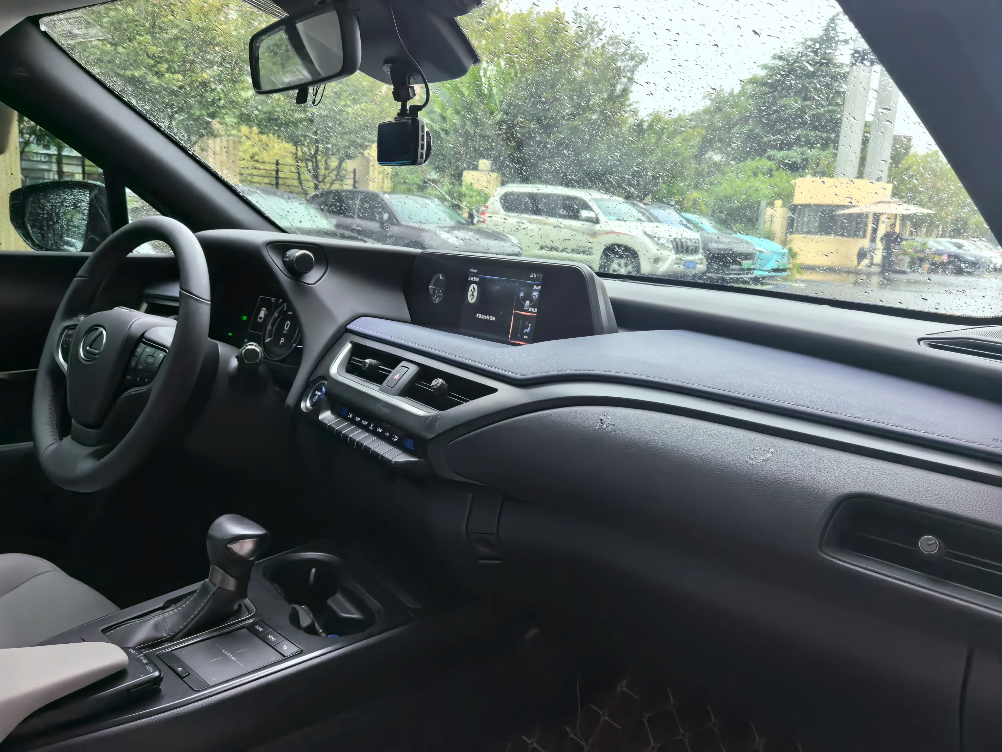 Lexus UX 2021 г. 49120 км. — фото 15