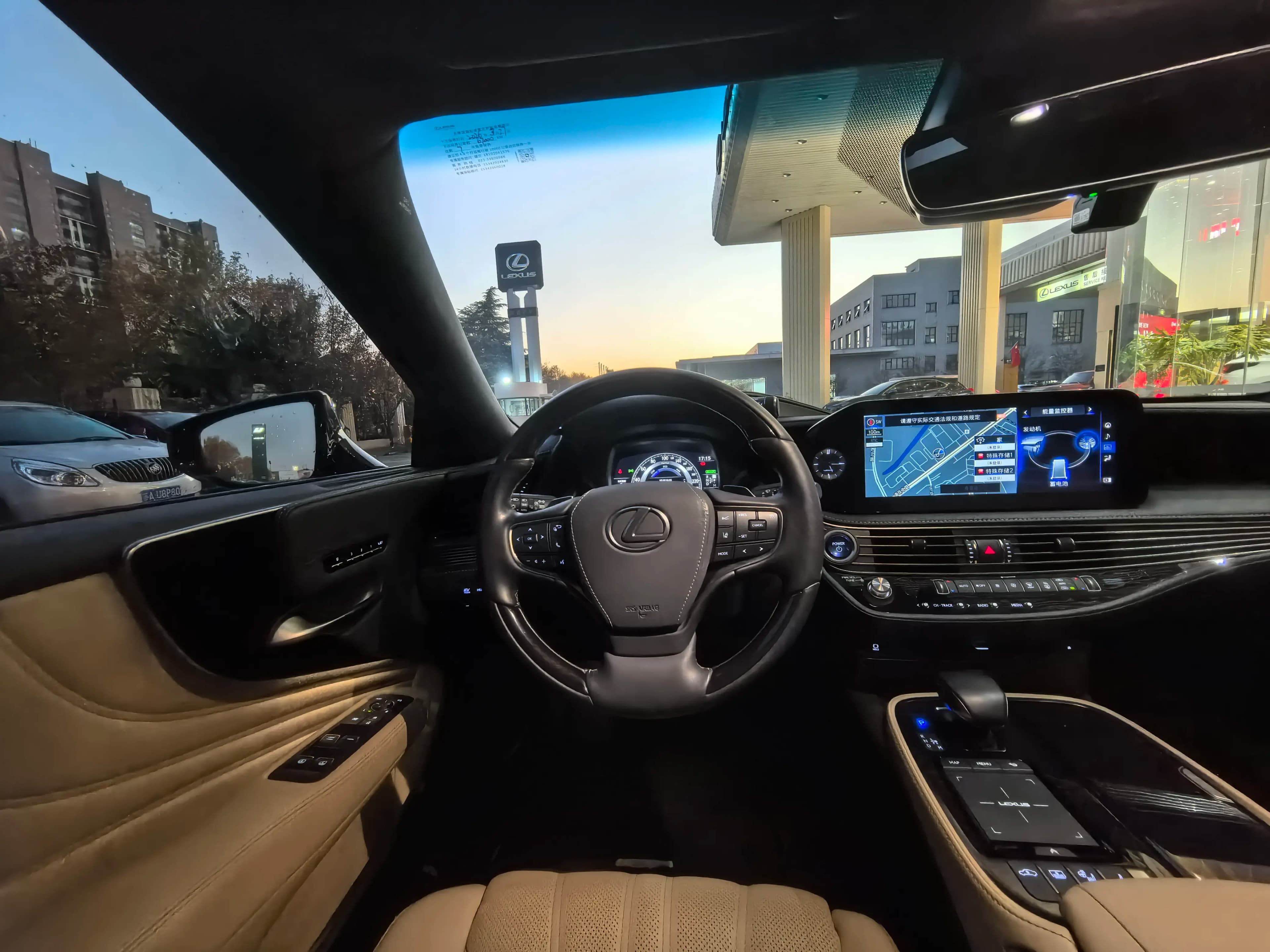 Lexus LS 2022 г. 58060 км. — фото 18