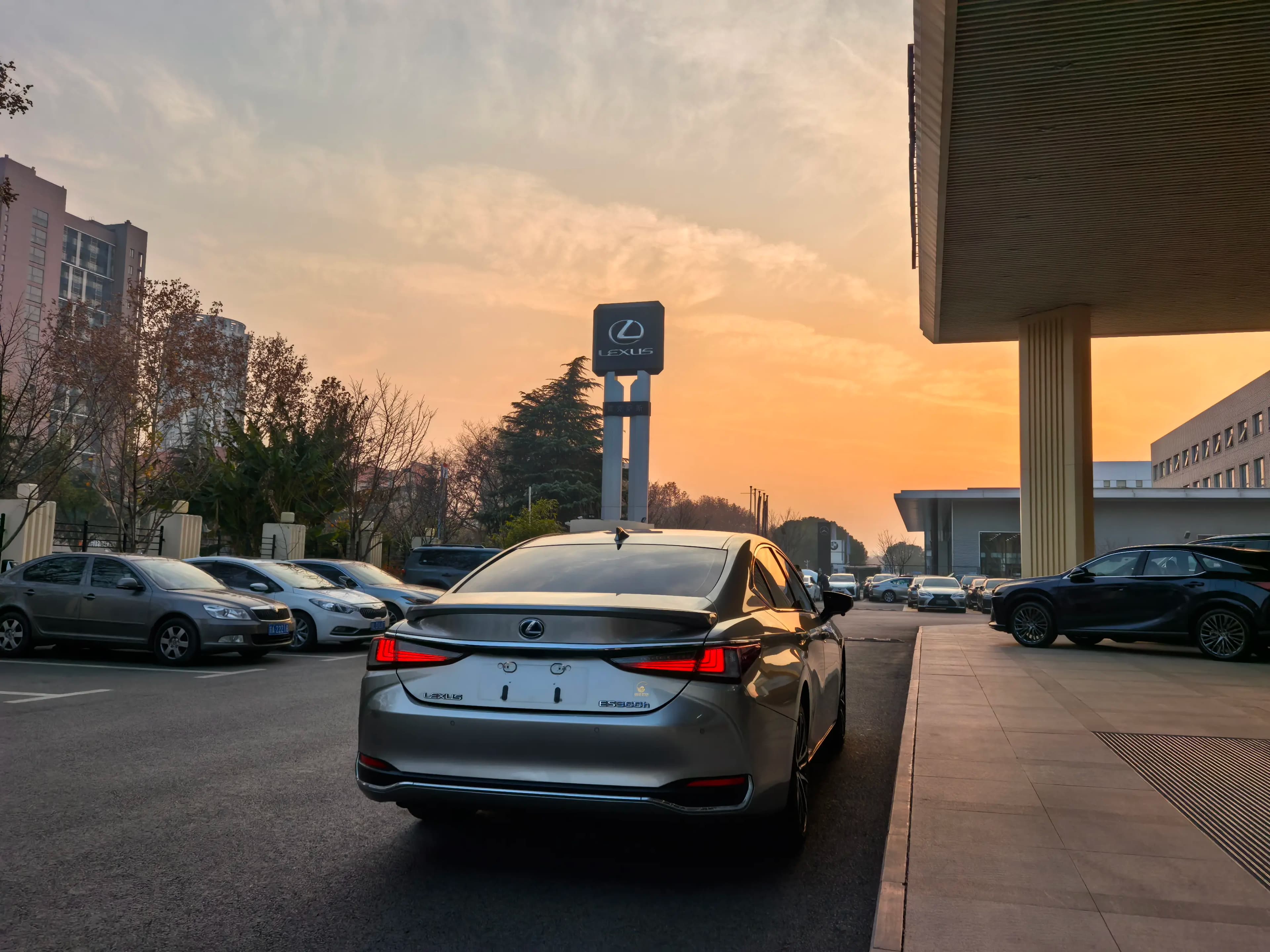 Lexus ES 2021 г. 62000 км. — фото 6