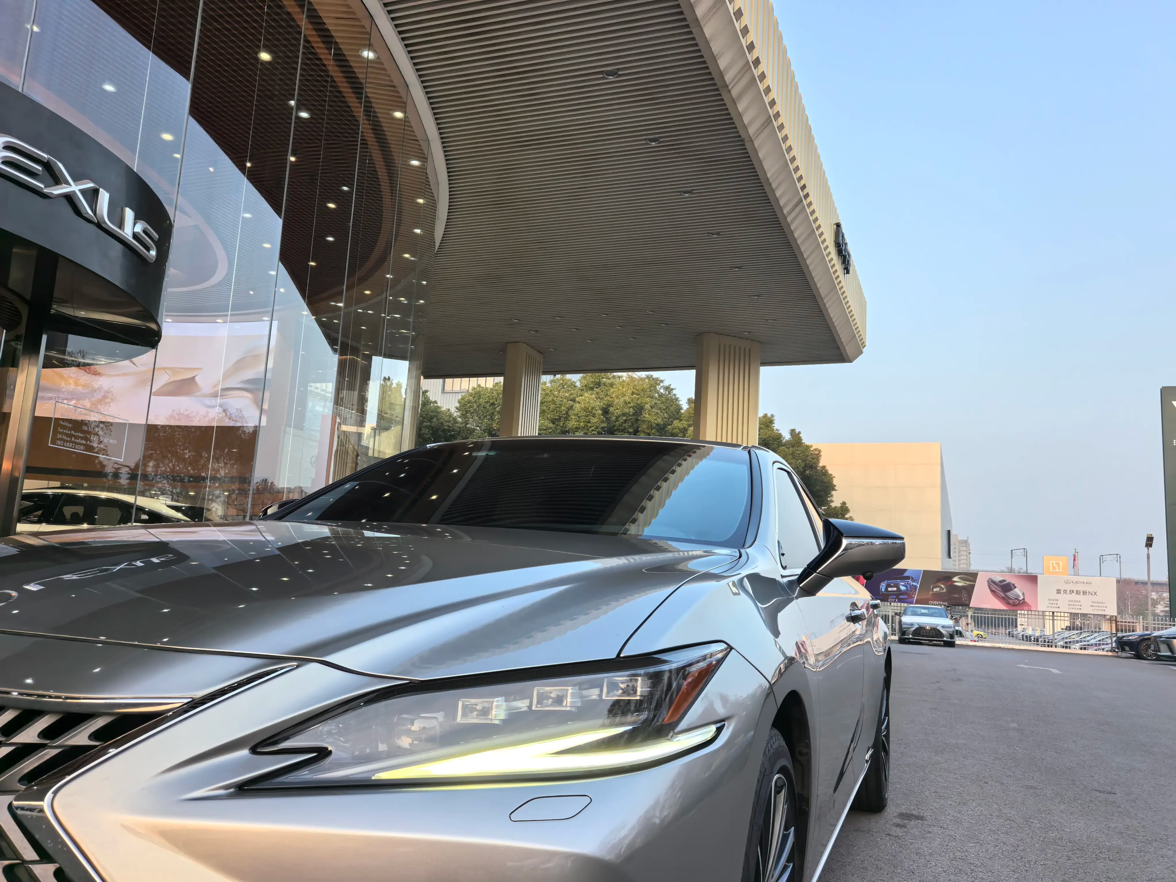 Lexus ES 2021 г. 62000 км. — фото 8