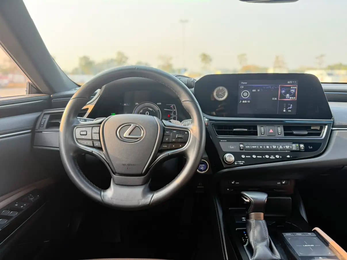 Lexus ES ES 300h 2.5 CVT (218 л.с.) 2022 г. 50002 км — фото 10