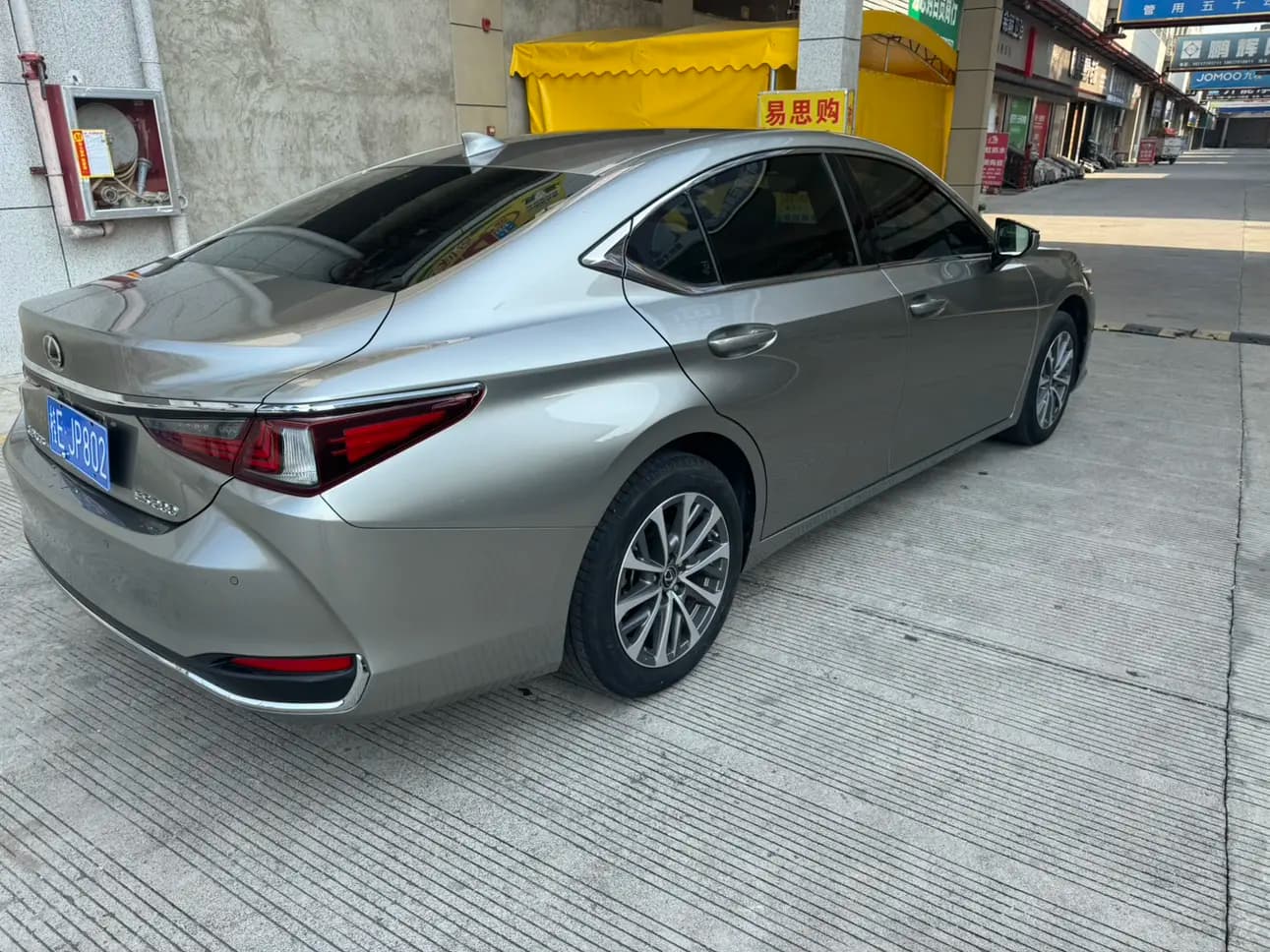 Lexus ES 2022 г. 70000 км. — фото 5