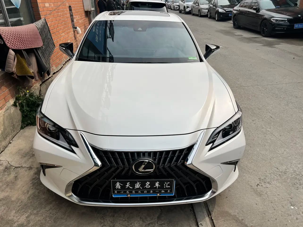 Lexus ES 2024 г. 10000 км. — фото 2