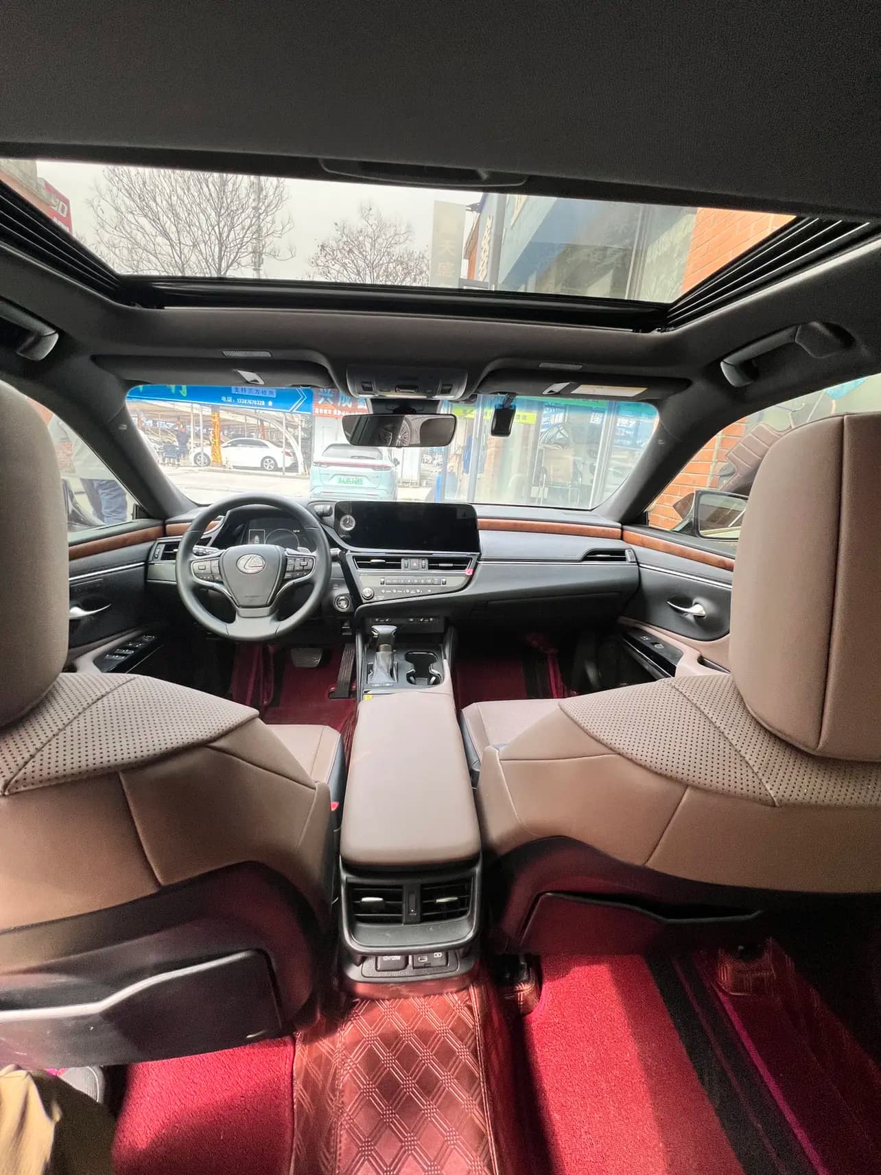 Lexus ES 2024 г. 10000 км. — фото 7