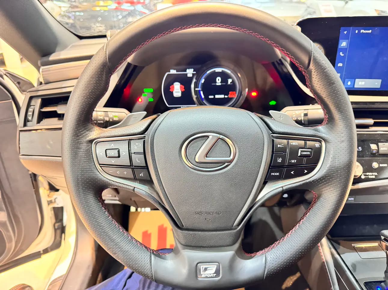 Lexus ES 2024 г. 50300 км. — фото 13